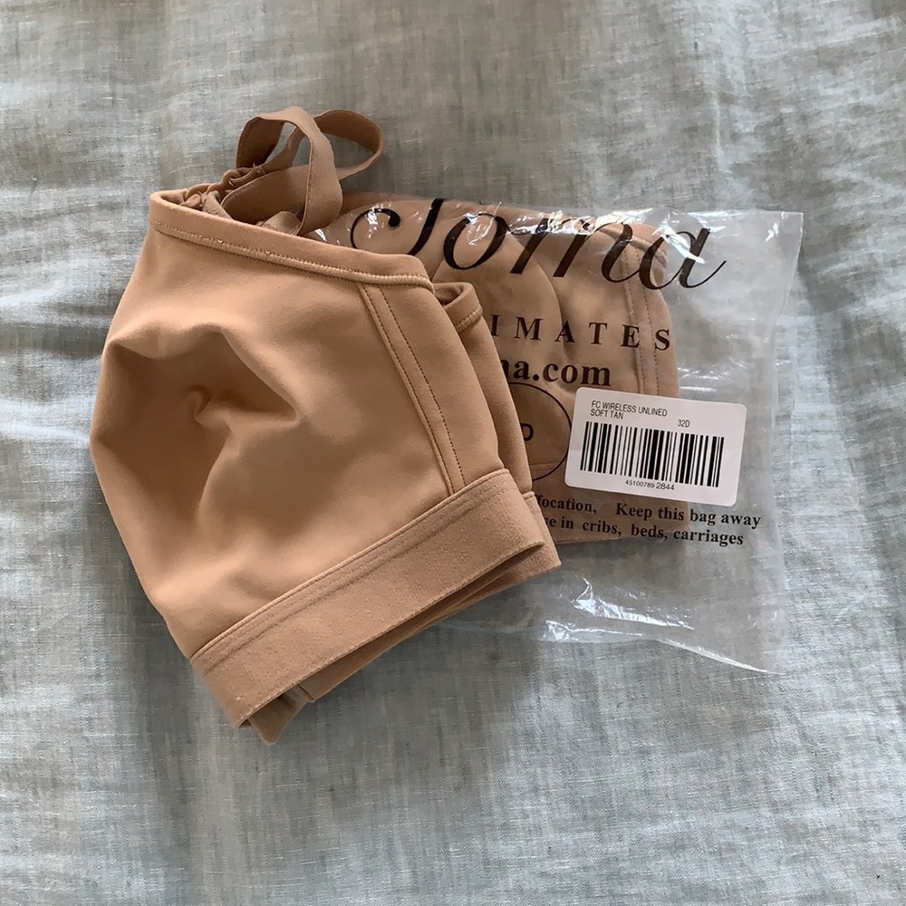 Soma EMBRACEABLE Wireless Unlined Nursing/Maternity Bra